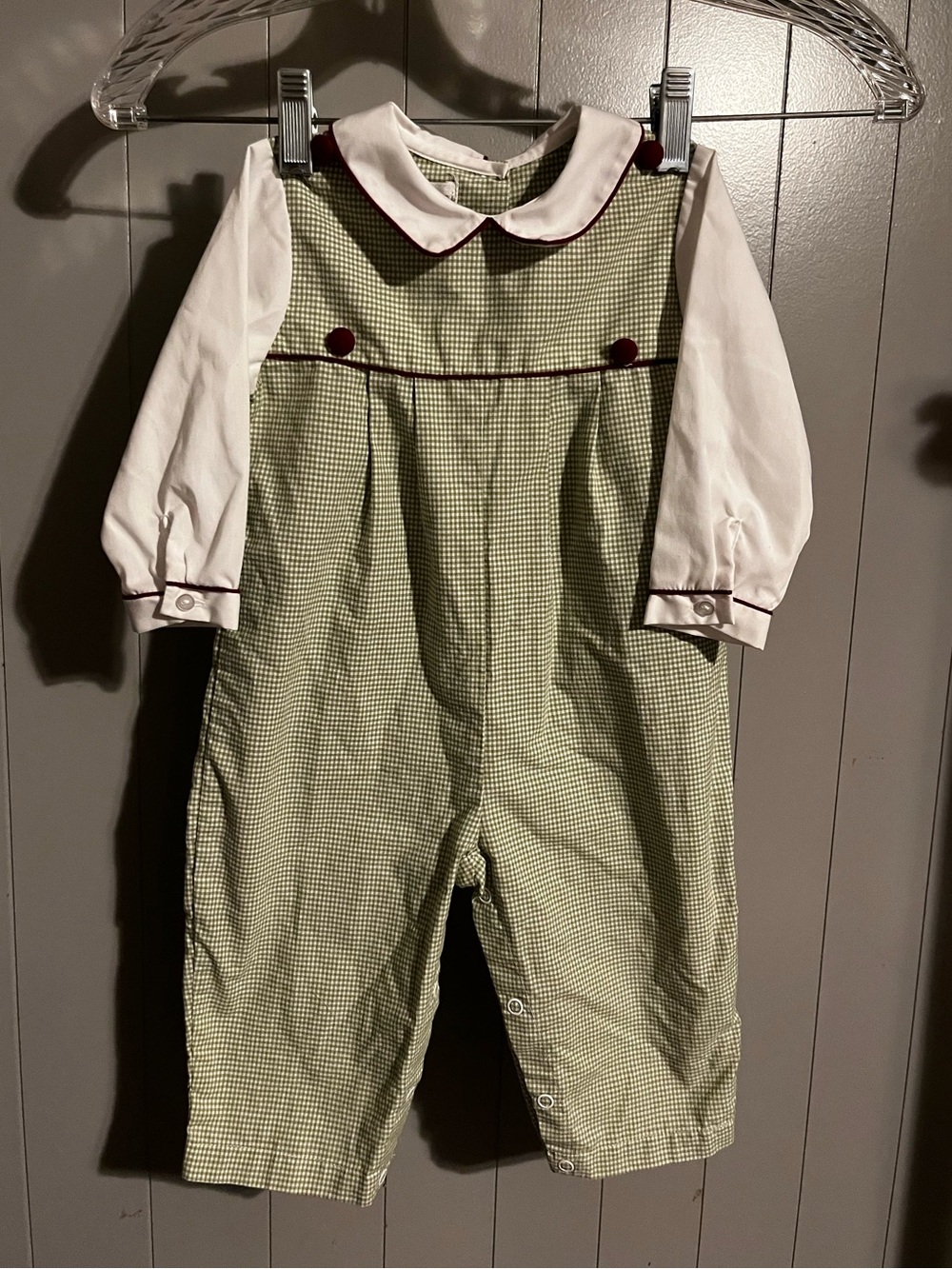 Petit Ami infant boy's longallgreen & white gingham /maroon velvet piping smock